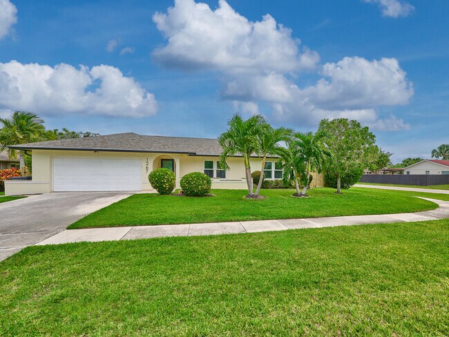 Building Photo - 1267 Summerwood Cir