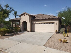 Building Photo - 208 E Caribbean Dr