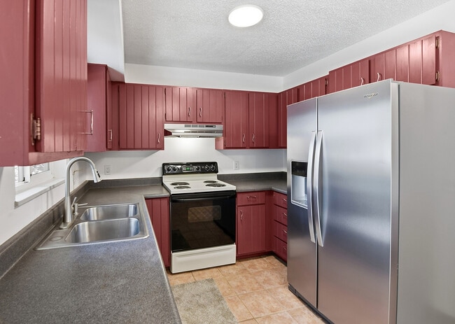 Building Photo - 2130 Flat Iron Dr