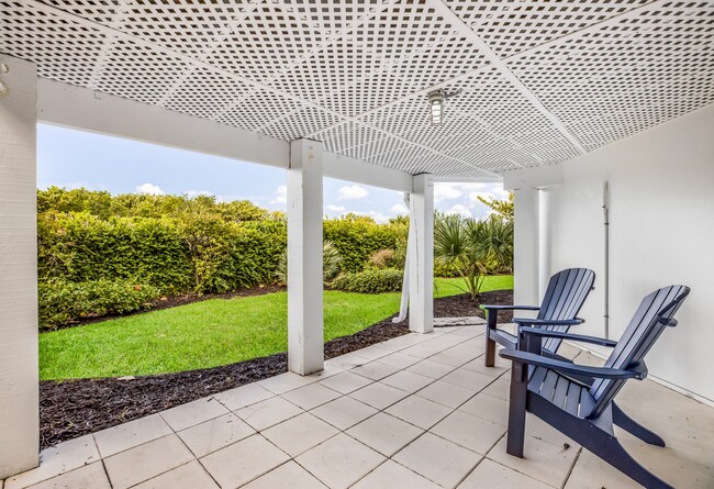 Building Photo - 786 Beach View Dr