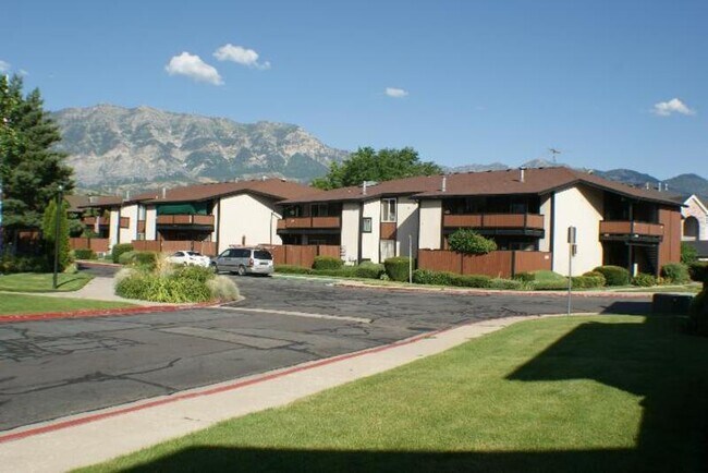 Primary Photo - 267 W Garden Park Dr
