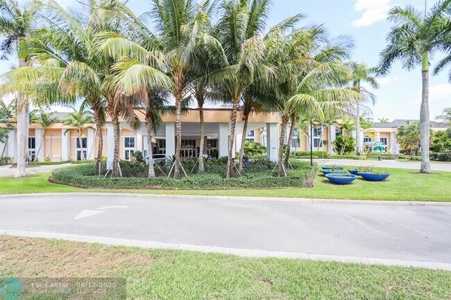 Building Photo - 9560 Weldon Cir
