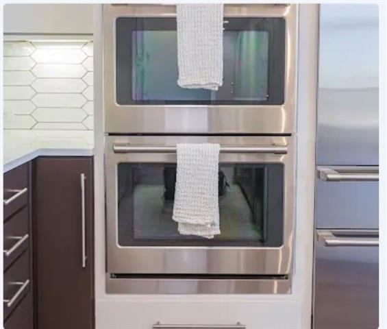 Building Photo - 1700 Cedar Springs Rd