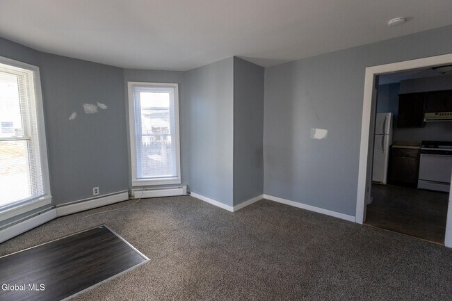 Building Photo - 104 Lawrence St