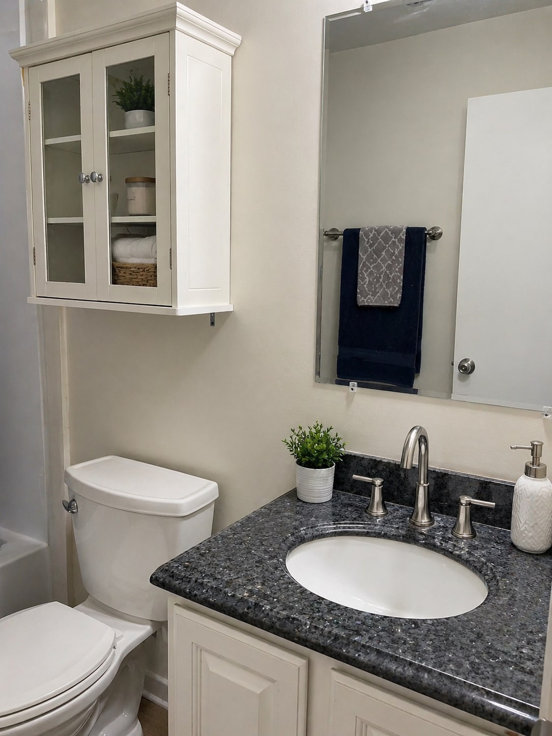 Master bath - 901 Kirts Blvd