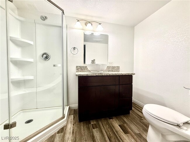 Building Photo - 920 Pinehurst Dr