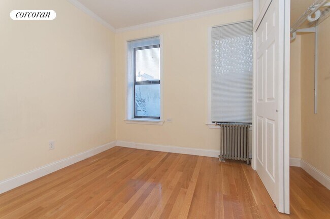 Building Photo - 67 W 107th St