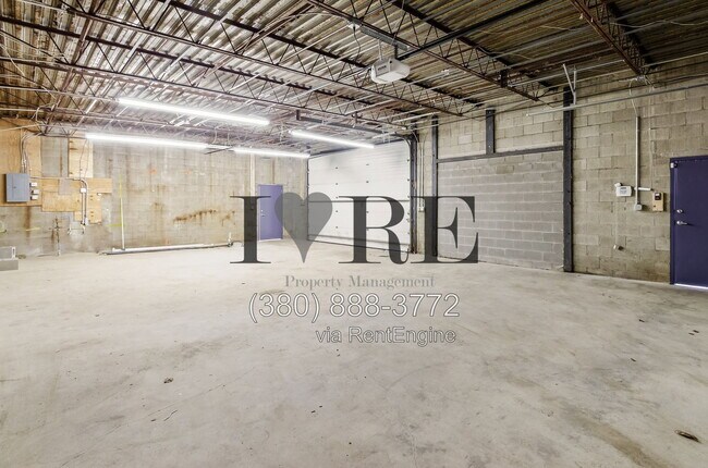 Building Photo - 976 Ellsworth Ave