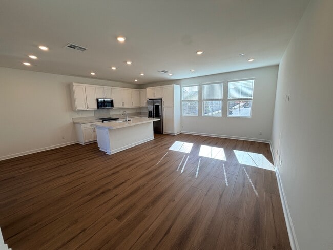 Building Photo - 470 Caliper Wy