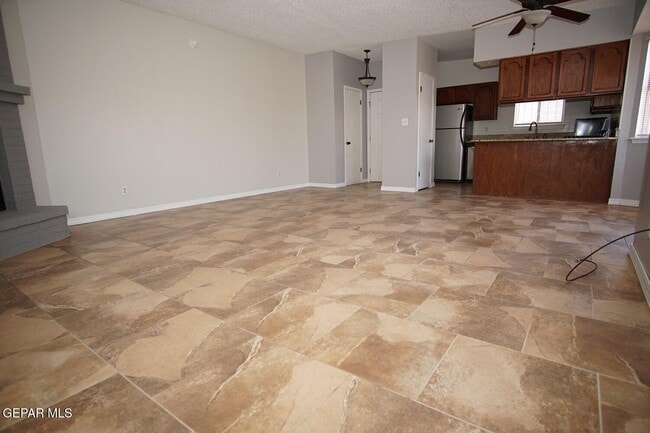 Building Photo - 3114 Isla Marino St