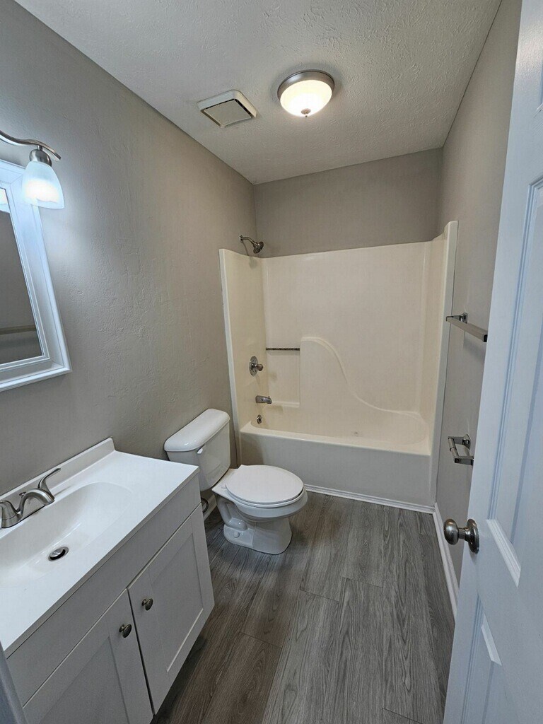 Building Photo - 5614 S Jefferson Ave