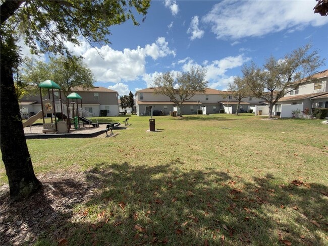 Building Photo - 2552 Aventurine St