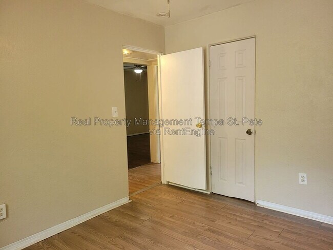Building Photo - 4601 19th Ave S