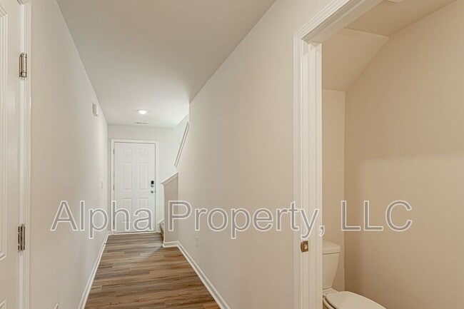 Building Photo - 766 Embark Cir