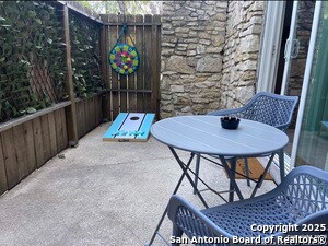 Building Photo - 743 Byrnes Dr