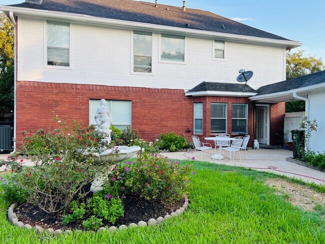 Building Photo - 16911 Ascot Meadow Dr