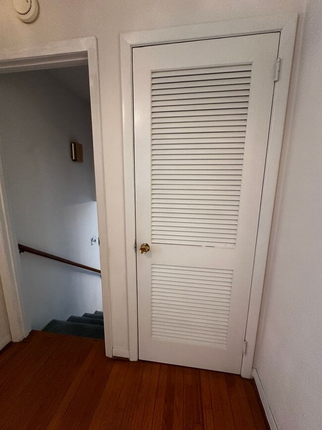 Building Photo - Partially furnished 3 bed/ 1.5 bath - Morristown, TN