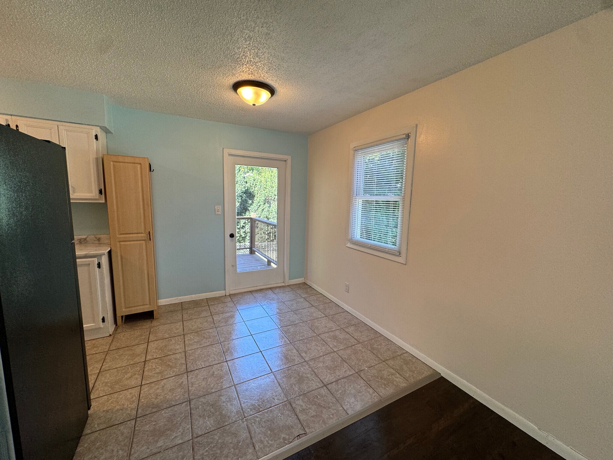 Breakfast area - 205 Wellons Dr