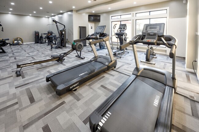 Building Photo - 17462 Front Beach Rd