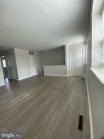 Building Photo - 1117 Chesapeake Dr
