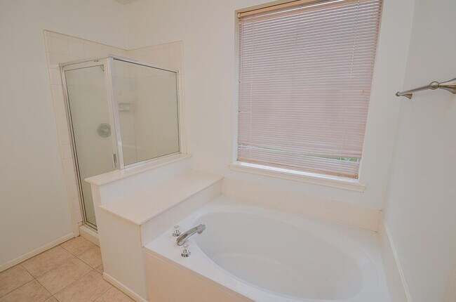 Building Photo - 139 Skycrest Dr