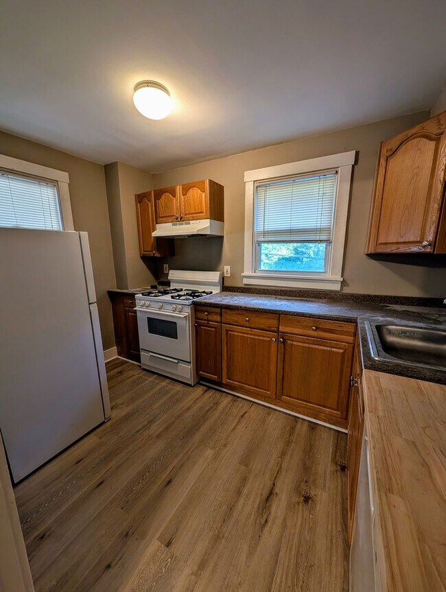 Building Photo - 1666 Crafton Blvd