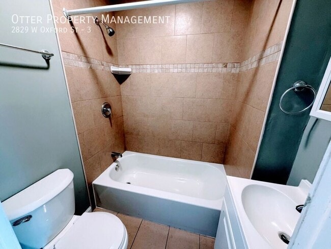 Building Photo - 2829 W Oxford St