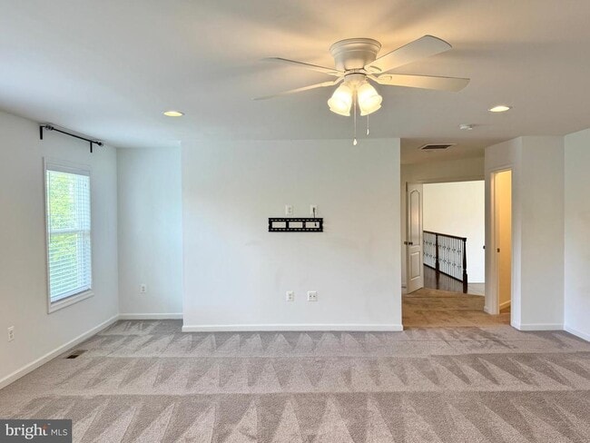 Building Photo - 133 Brooke Point Ct