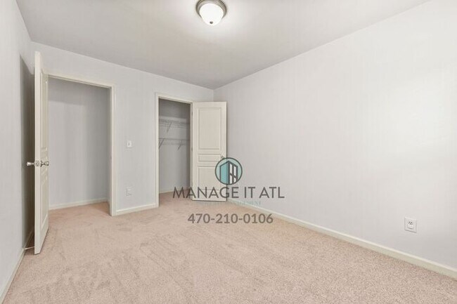 Building Photo - 3 Bedroom Townhome in Alpharetta