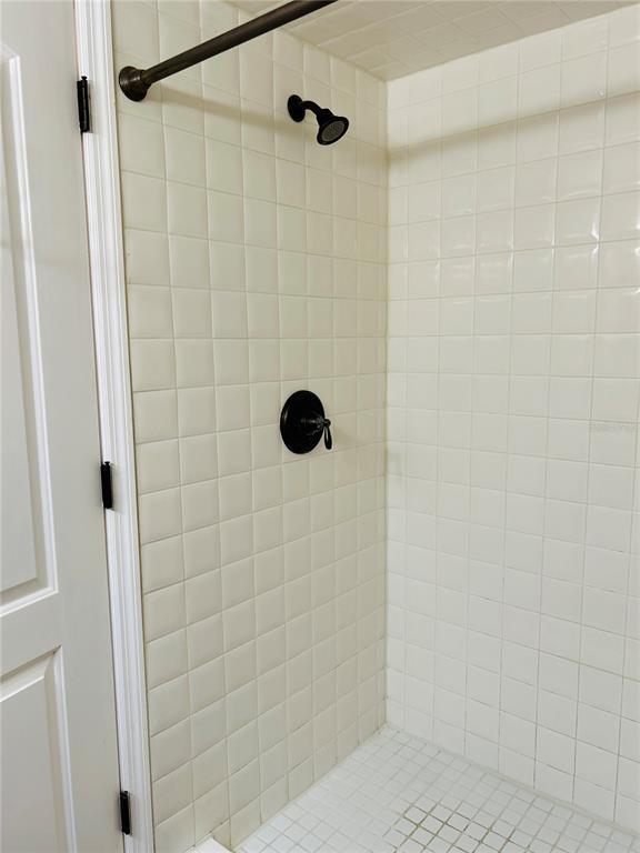 Building Photo - 2915 Pine Cone Cir