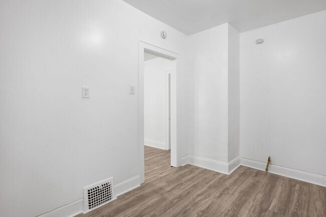 Building Photo - 13500 THIRD AVE