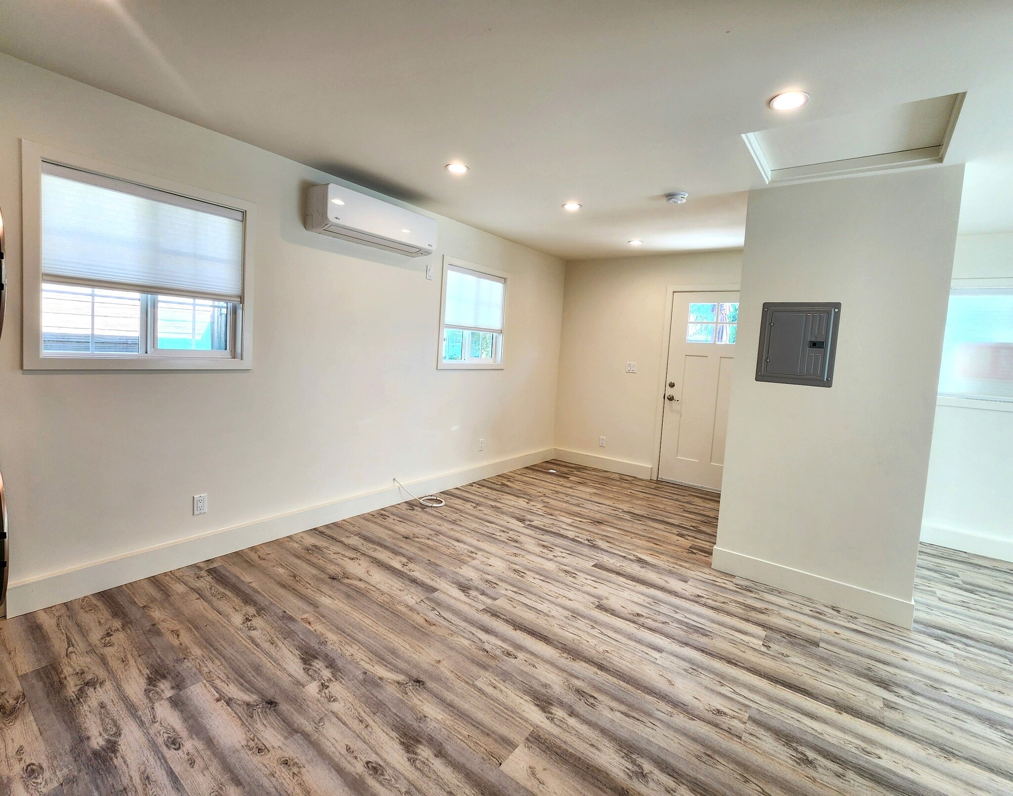 Building Photo - 6235 Aura Ave