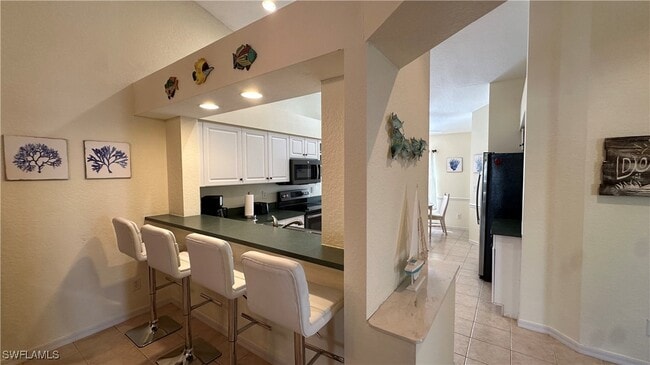 Building Photo - 5653 Greenwood Cir