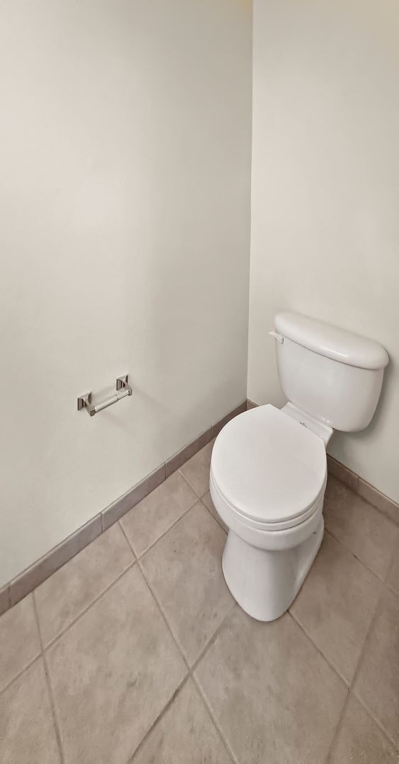 Building Photo - 3074 Esser Pl