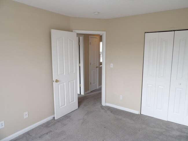 Building Photo - 344 Bypass Plaza Dr