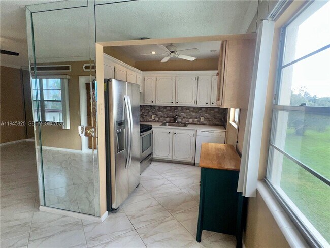 Building Photo - 248 Brighton F