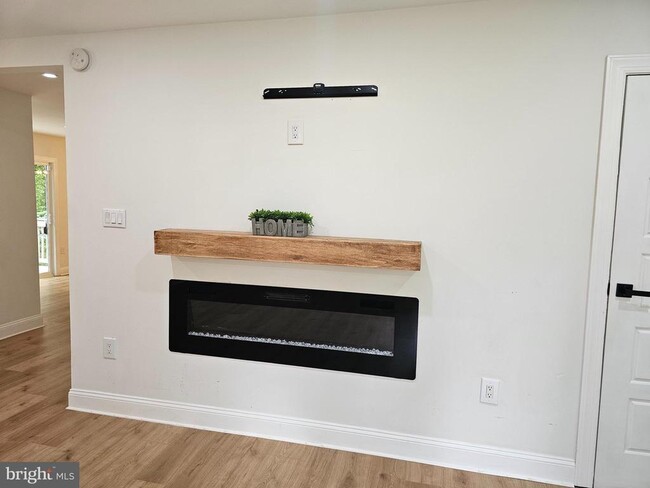 Building Photo - 133 Meadows Rd