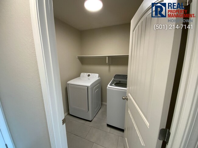 Building Photo - 3225 Miracle Heights Ct