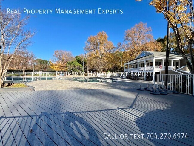 Building Photo - 9315 Pebble Creek Way