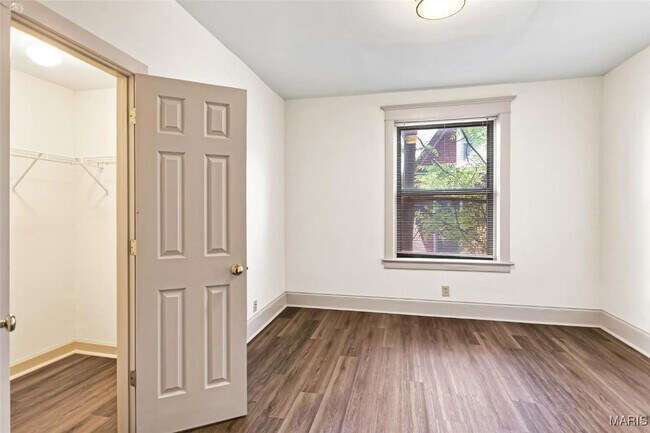 Building Photo - 3656 Shaw Ave