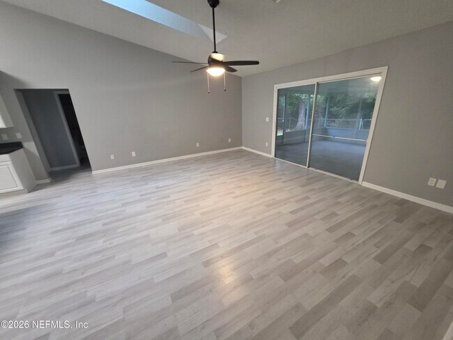 Building Photo - 8219 Teaticket Dr