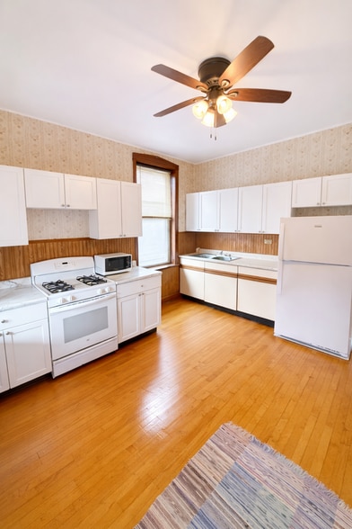 Building Photo - 2729 W Hirsch St