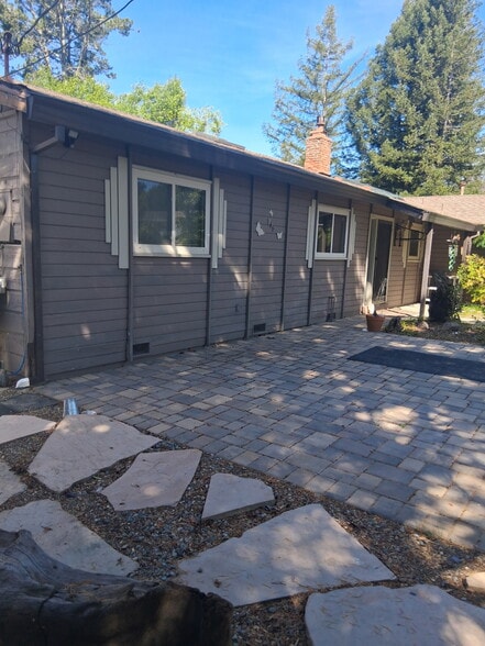 Building Photo - 132 Ardith Dr