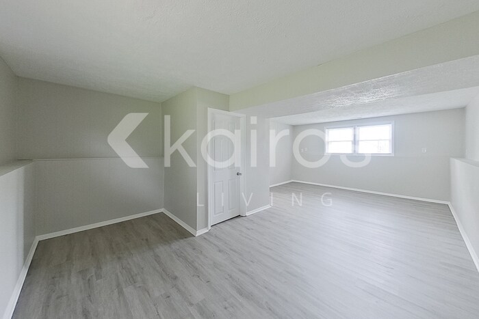 Building Photo - 10301 Starhaven Cir