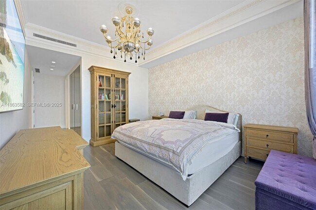 Building Photo - 17901 Collins Ave