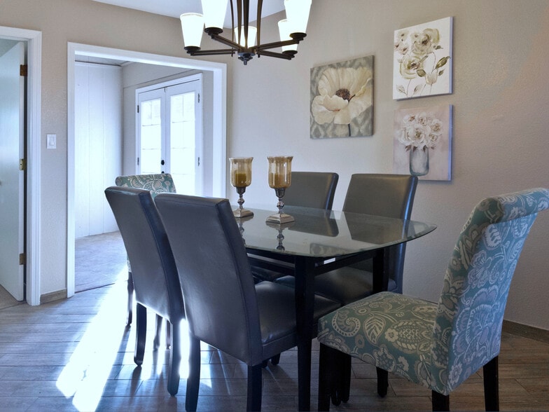Dinning area - 5462 Gold Rush Dr NW