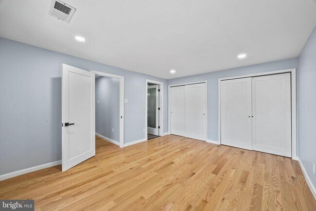 Building Photo - 1130 Lombard St