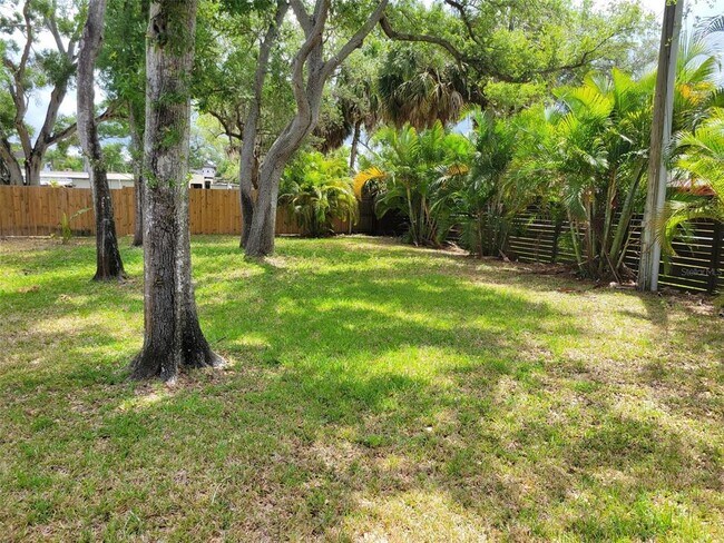 Building Photo - 9405 94th St N