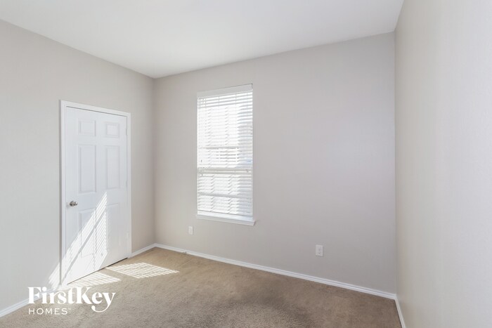 Building Photo - 7705 Berrenda Dr