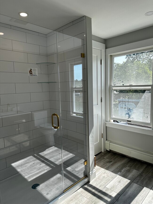 Building Photo - 96 Adams St